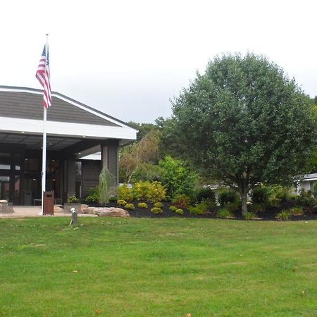 Ramada By Wyndham Rock Hill At Sullivan Center Hotel Exterior photo