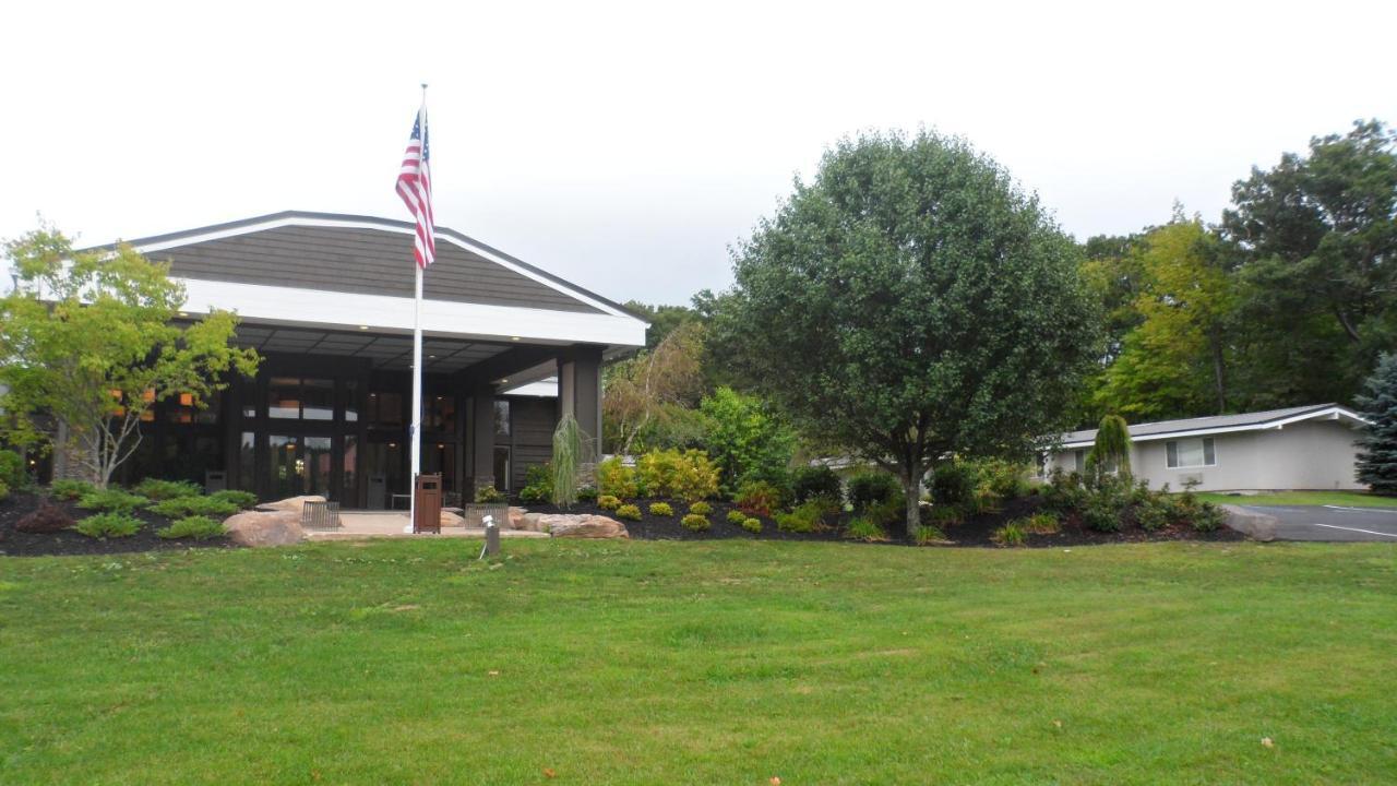 Ramada By Wyndham Rock Hill At Sullivan Center Hotel Exterior photo